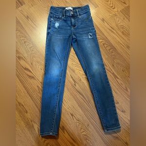 Jordache super skinny distressed denim jeggings. Girls Size 8